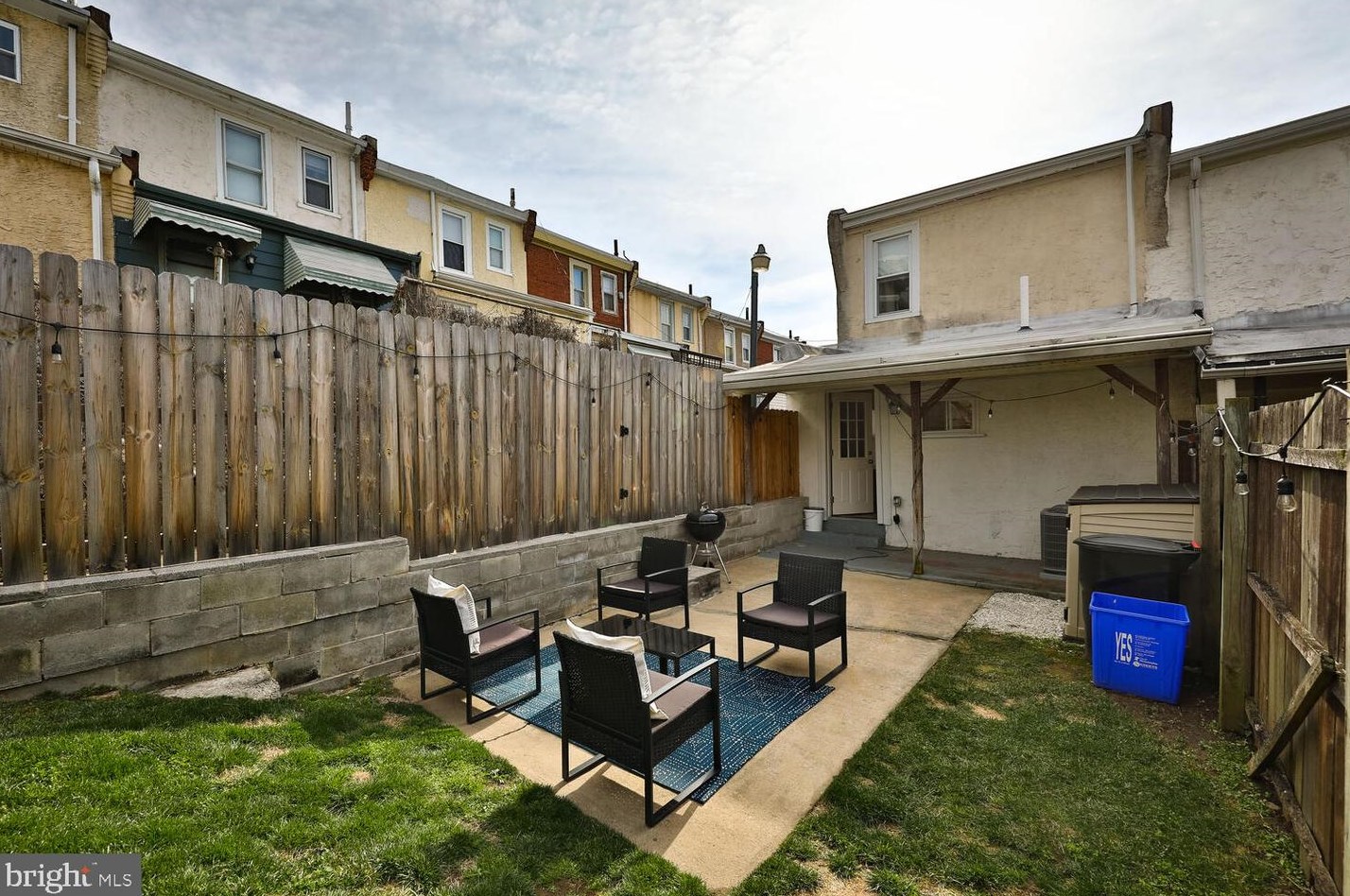 209 Ripka St, Philadelphia PA  19127-1103 exterior