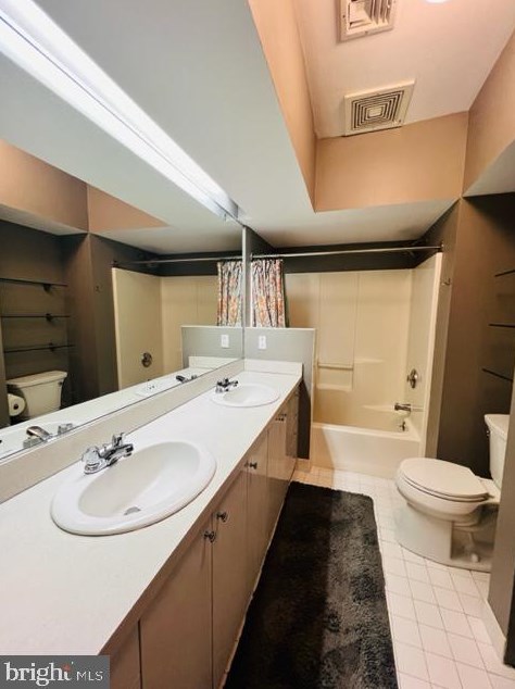 214 New St, Philadelphia PA  19106-1226 exterior