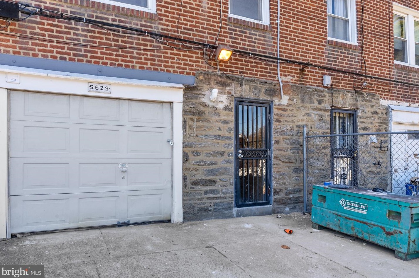 5629 Arbor St, Philadelphia PA  19120-2501 exterior