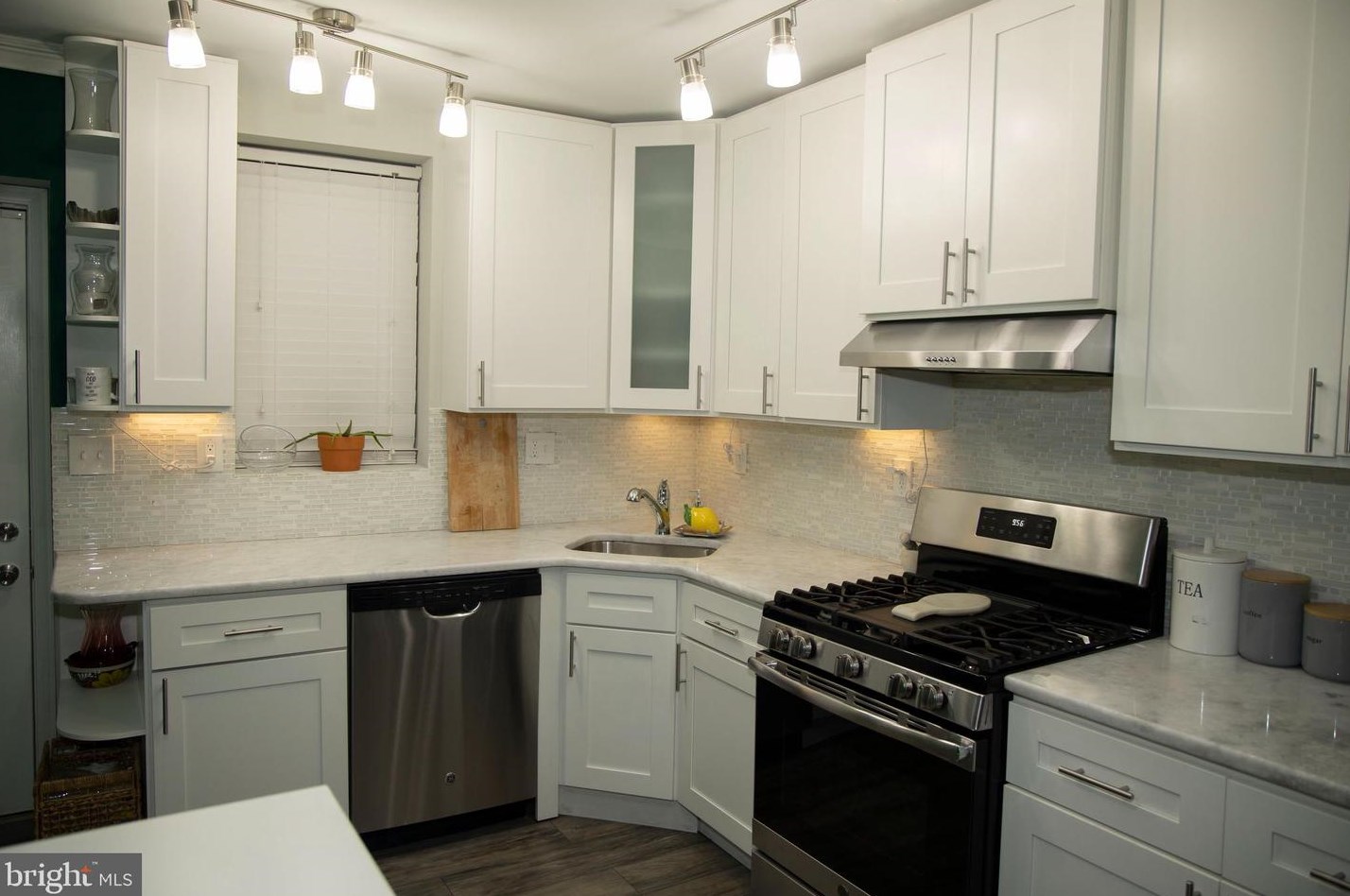 5347 Pine St, Philadelphia PA  19143-1414 exterior