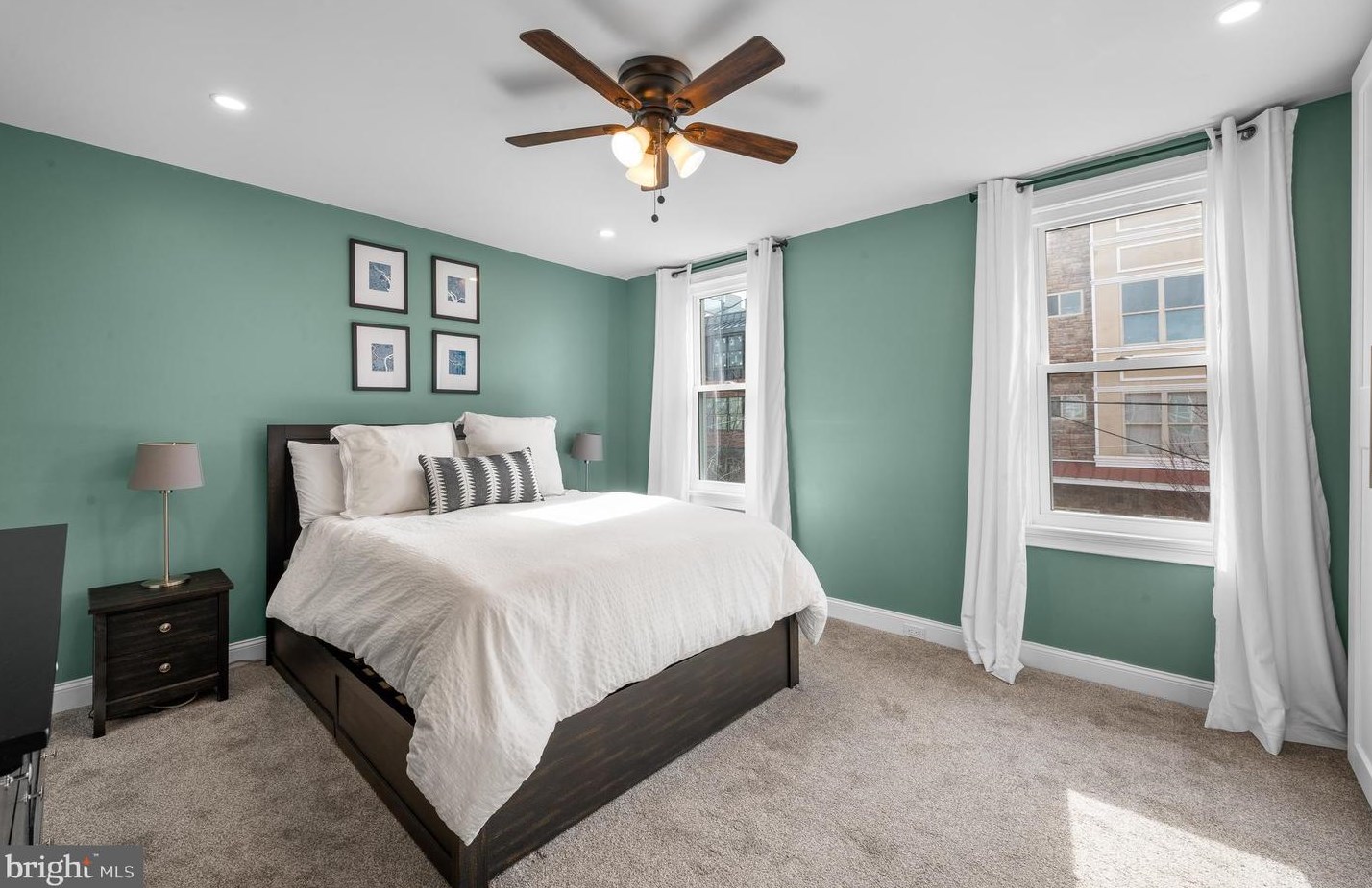 155 Kalos St, Philadelphia PA  19128-3831 exterior