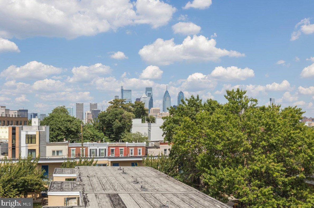 2117 Cross St, Philadelphia PA  19146-4502 exterior