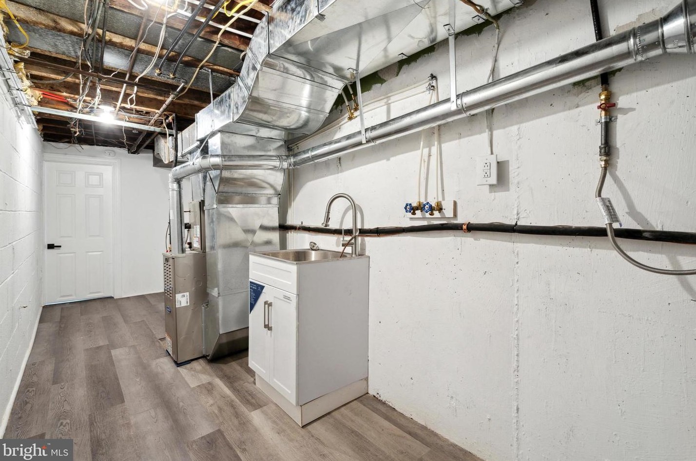 4935 Pennway St, Philadelphia PA  19124-3505 exterior