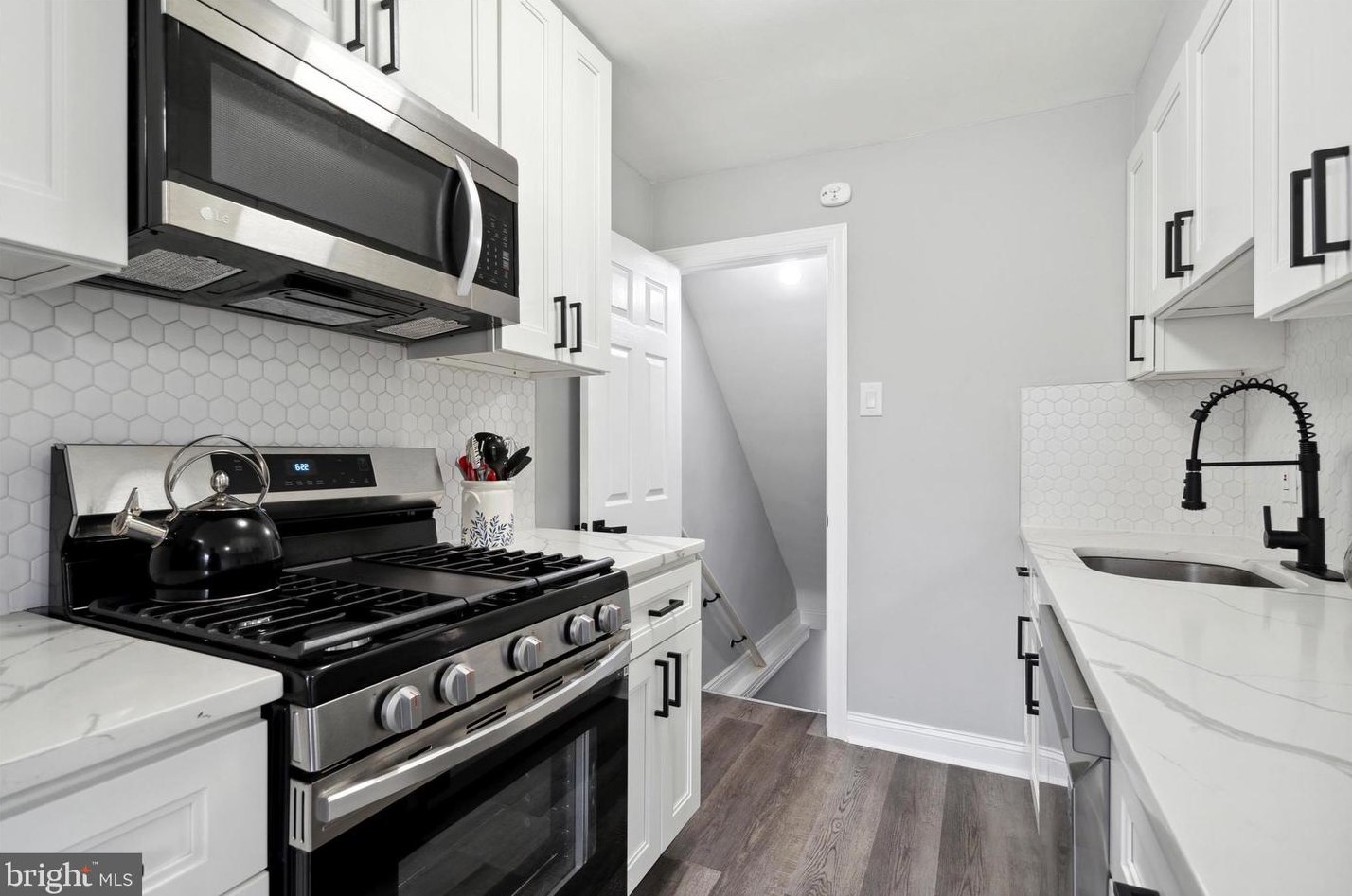 4935 Pennway St, Philadelphia PA  19124-3505 exterior