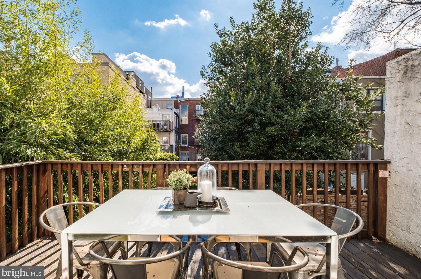 1912 Mount Vernon St, Philadelphia PA  19130-3214 exterior