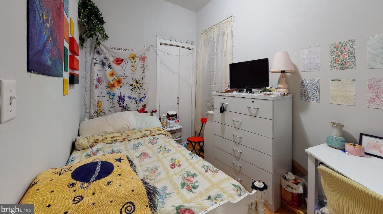 1232 15th St, Philadelphia PA  19146-3133 exterior