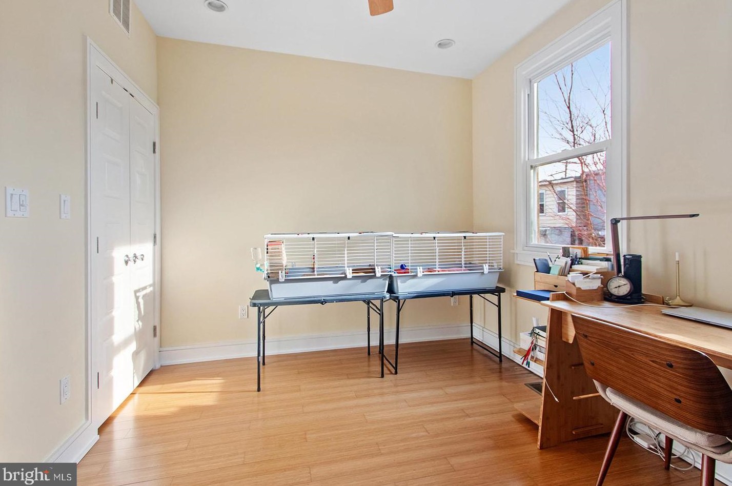 1249 Newkirk St, Philadelphia PA  19146-3625 exterior