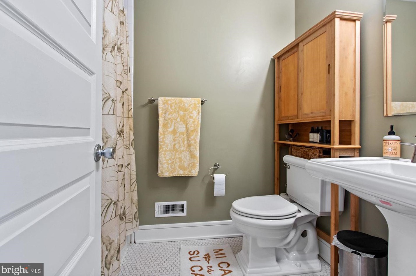 1249 Newkirk St, Philadelphia PA  19146-3625 exterior