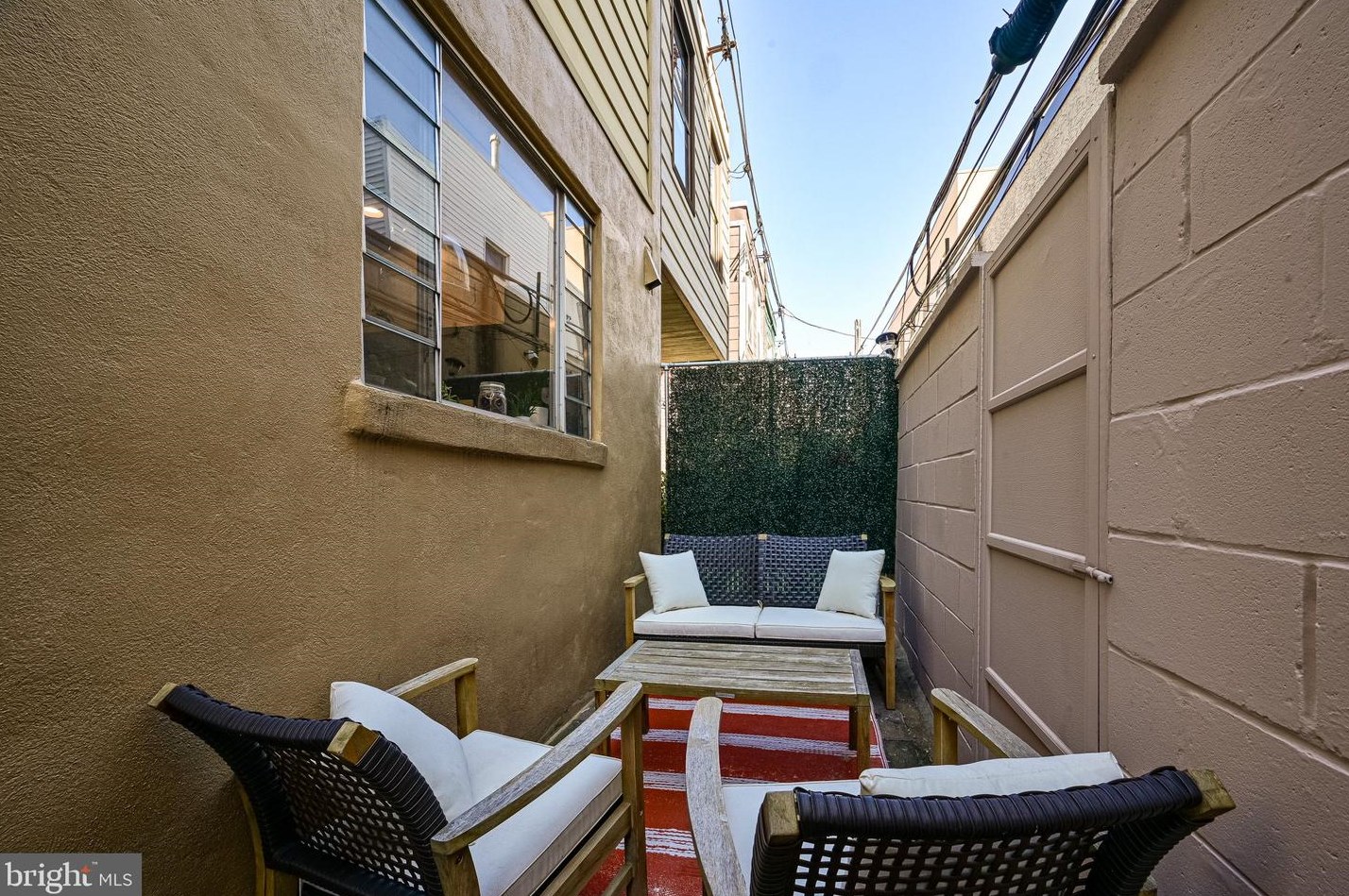 2427 Rosewood St, Philadelphia PA  19145-4429 exterior
