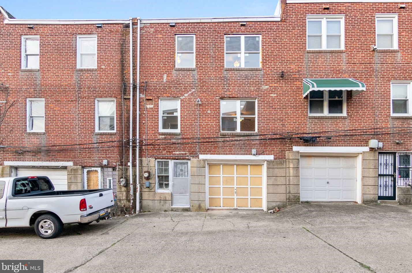 6103 Gardenia St, Philadelphia PA  19144-1016 exterior