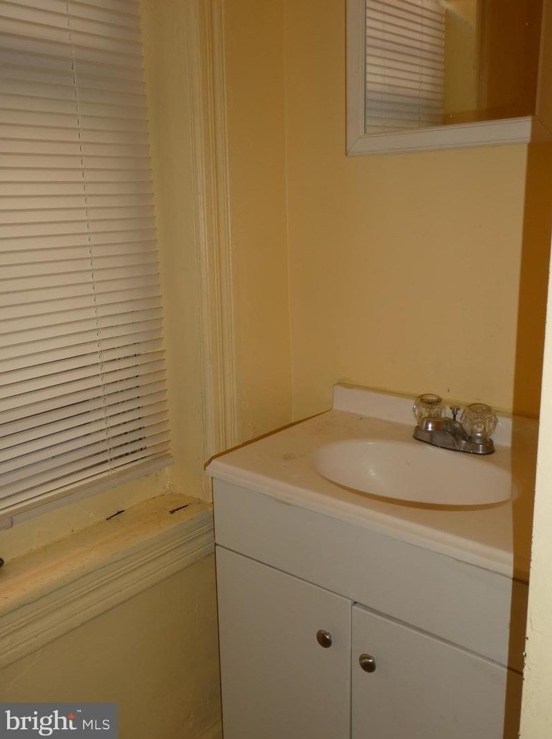 1837 55 St, Philadelphia PA 19143-1418 exterior