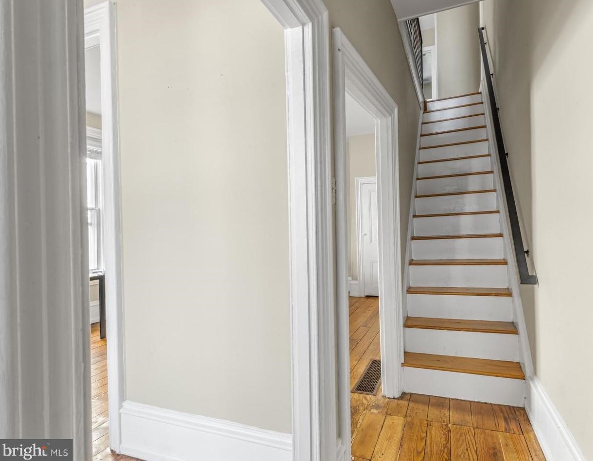 4703 Sheldon St, Philadelphia PA  19127-1008 exterior