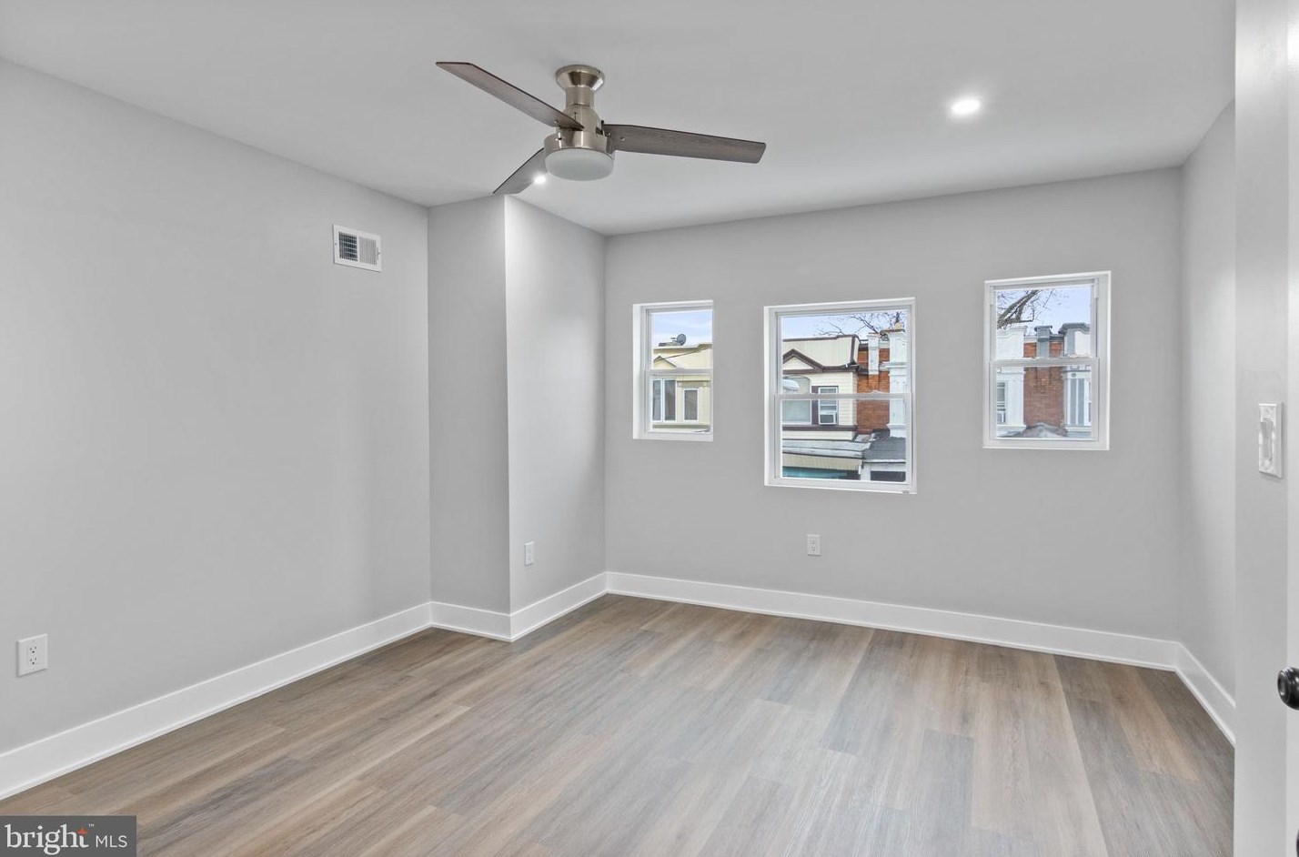6435 Norwood St, Philadelphia PA  19138-2507 exterior