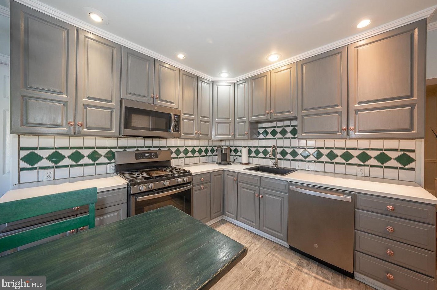 3545 Indian Queen Ln, Philadelphia PA 19129-1520 exterior