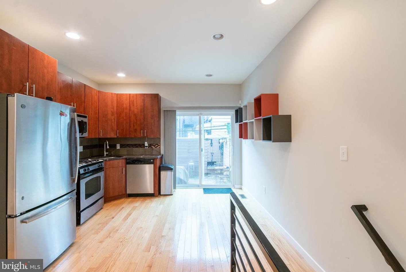 2136 Titan St, Philadelphia PA  19146-4319 exterior