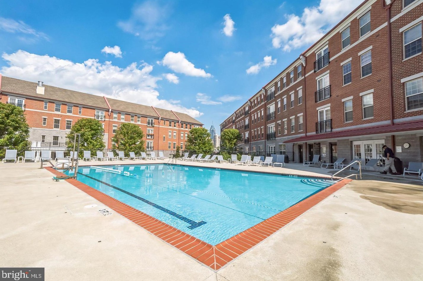 500 Regatta Dr, Philadelphia PA 19146-5257 exterior