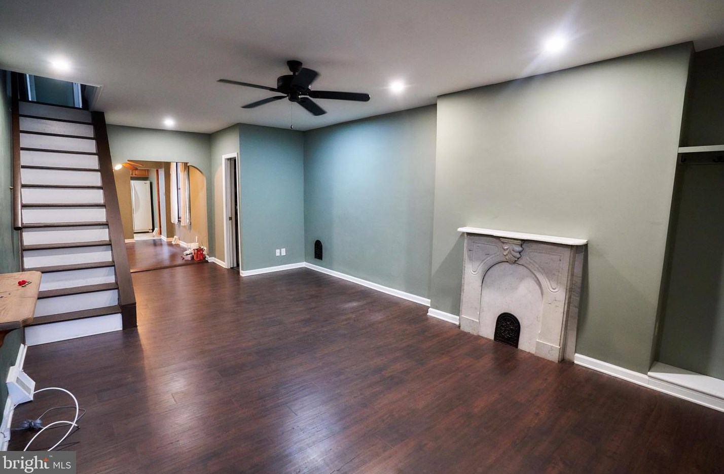 2331 Hazzard St, Philadelphia PA  19125-3133 exterior