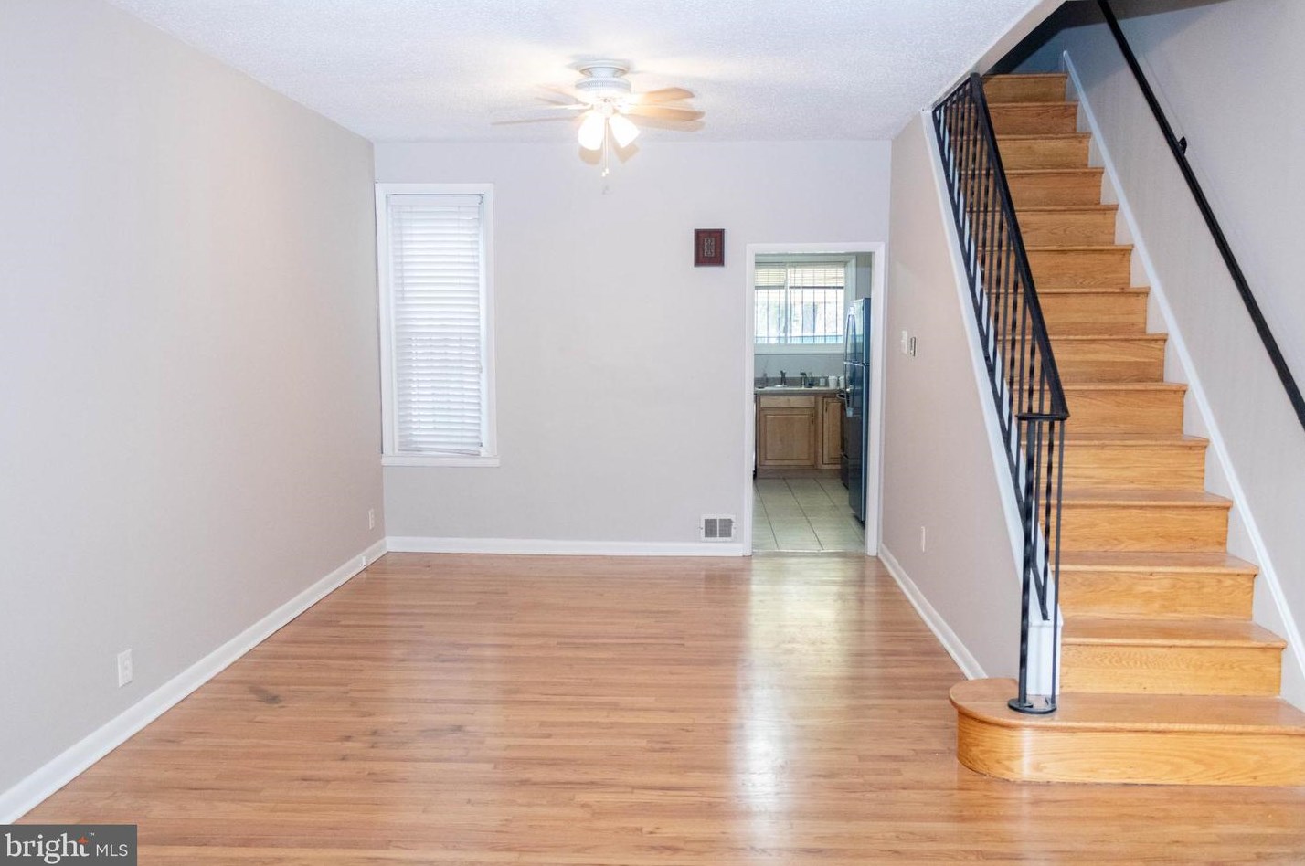 2545 Lehigh Ave, Philadelphia PA  19125-3831 exterior