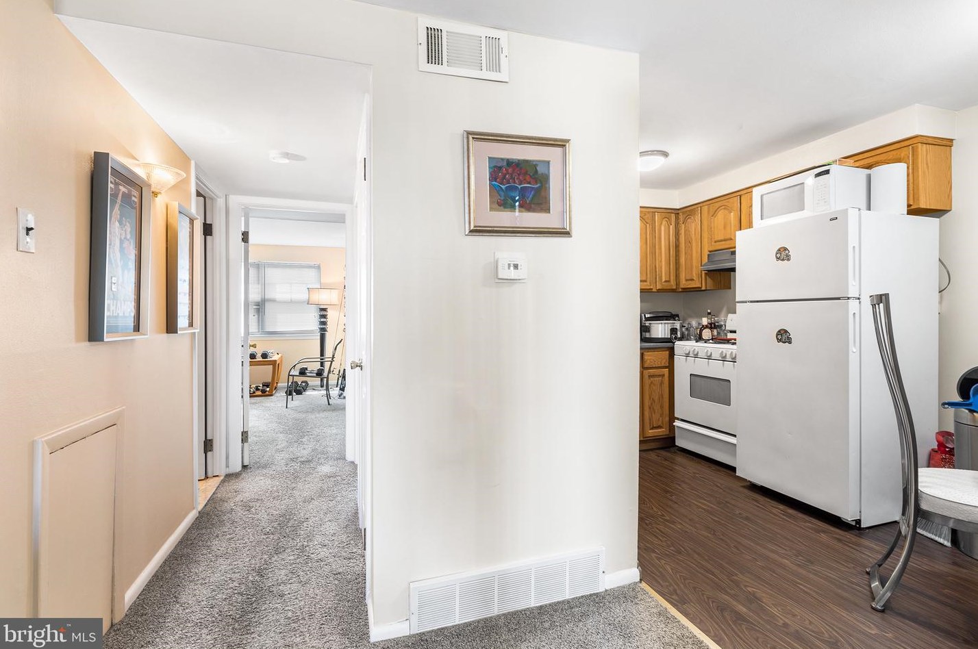 10106 Calera Rd, Philadelphia PA 19114-1214 exterior