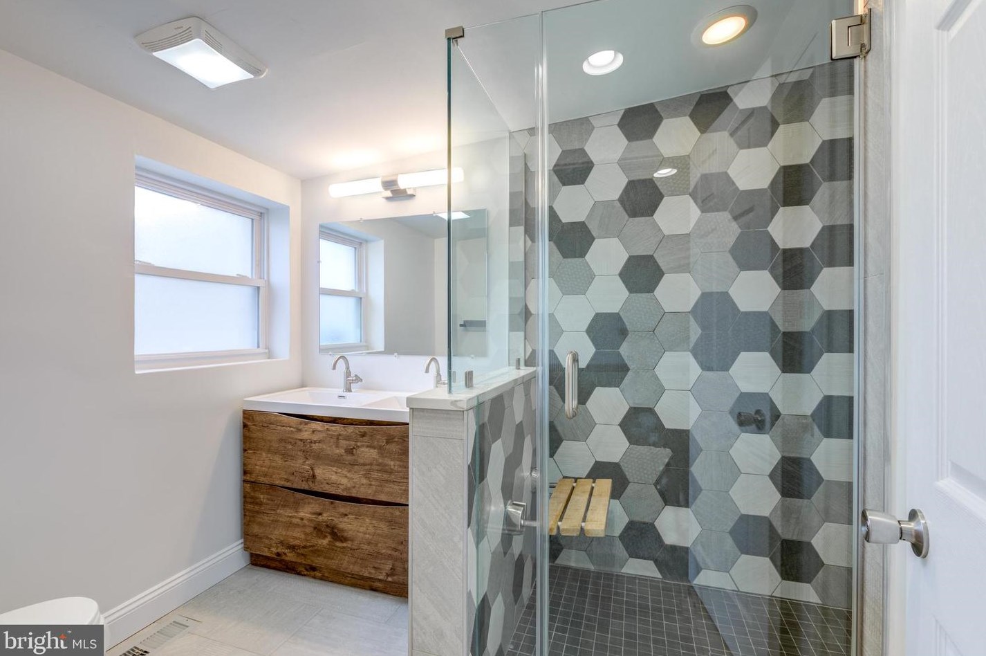 1620 Swain St, Philadelphia PA  19130-2828 exterior