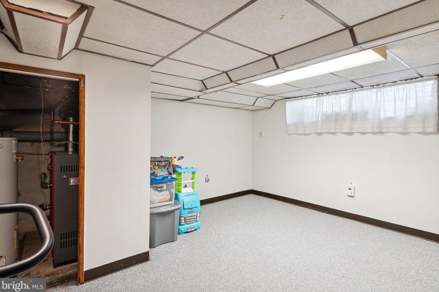 3239 Stanwood St, Philadelphia PA 19111-2306 exterior