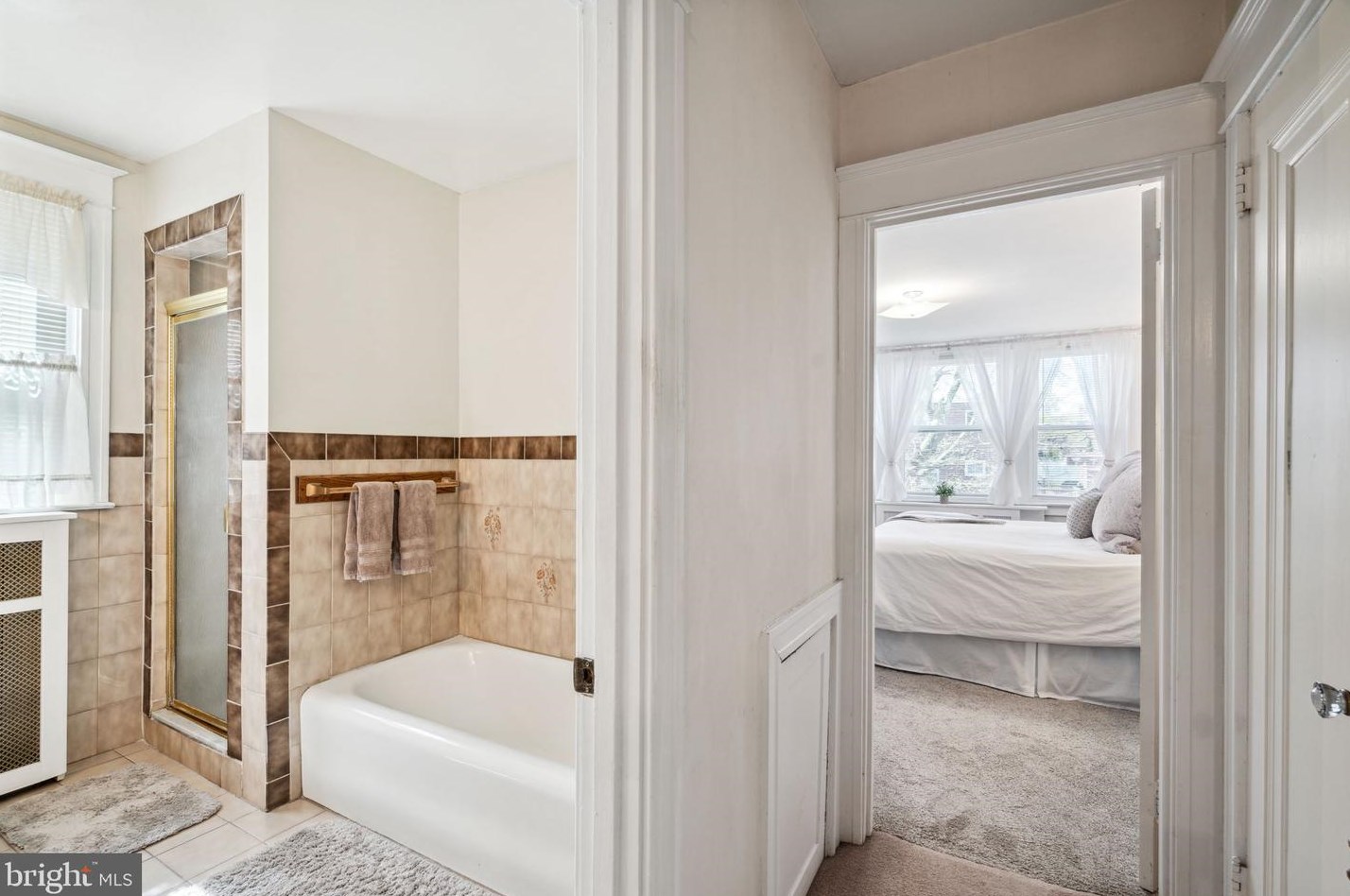 3239 Stanwood St, Philadelphia PA 19111-2306 exterior