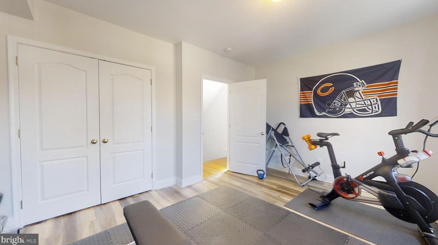 345 Delmar St, Philadelphia PA  19128-4505 exterior