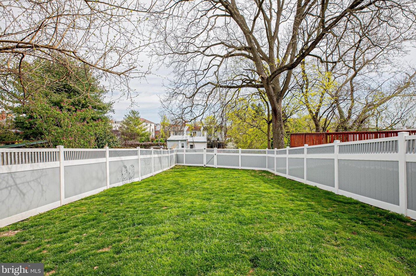 345 Delmar St, Philadelphia PA  19128-4505 exterior