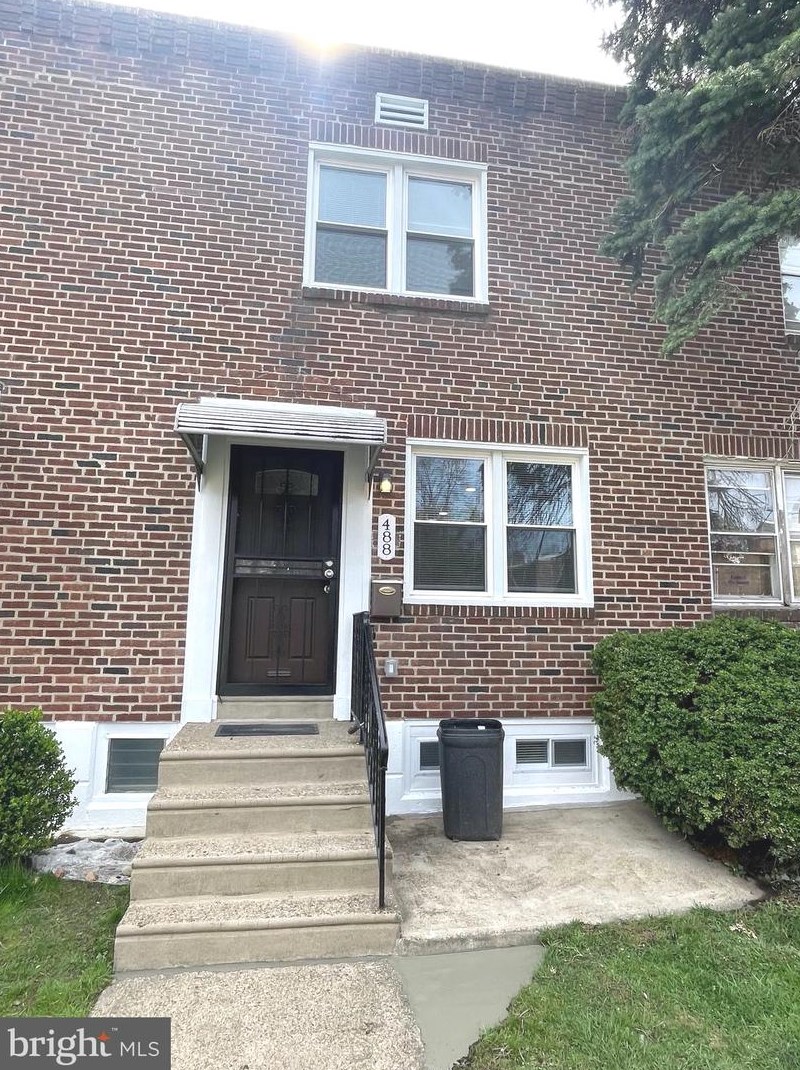 488 Clapier St, Philadelphia PA  19144-4715 exterior