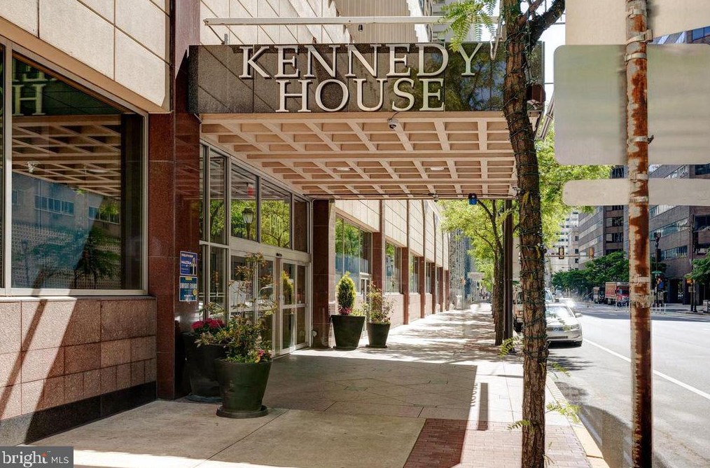 1901 John F Kennedy Blvd, Philadelphia PA 19103-1598 exterior