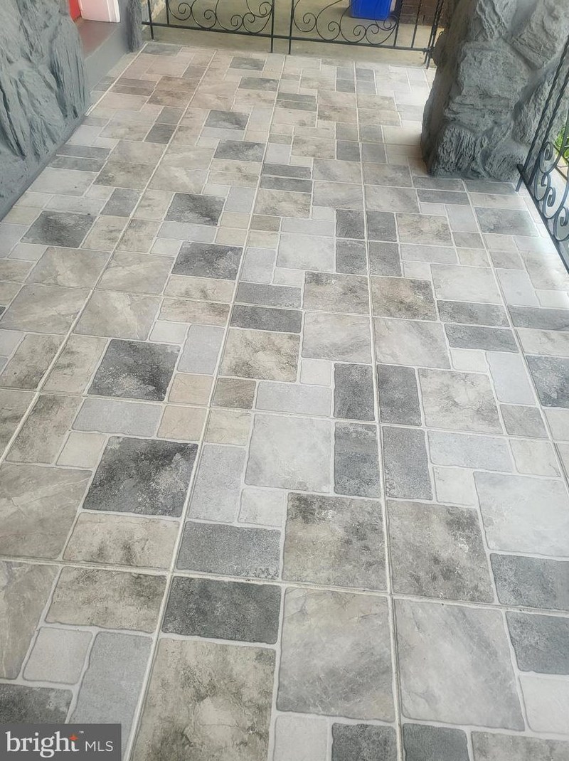 5224 Kingsessing Ave, Philadelphia PA  19143-4330 exterior