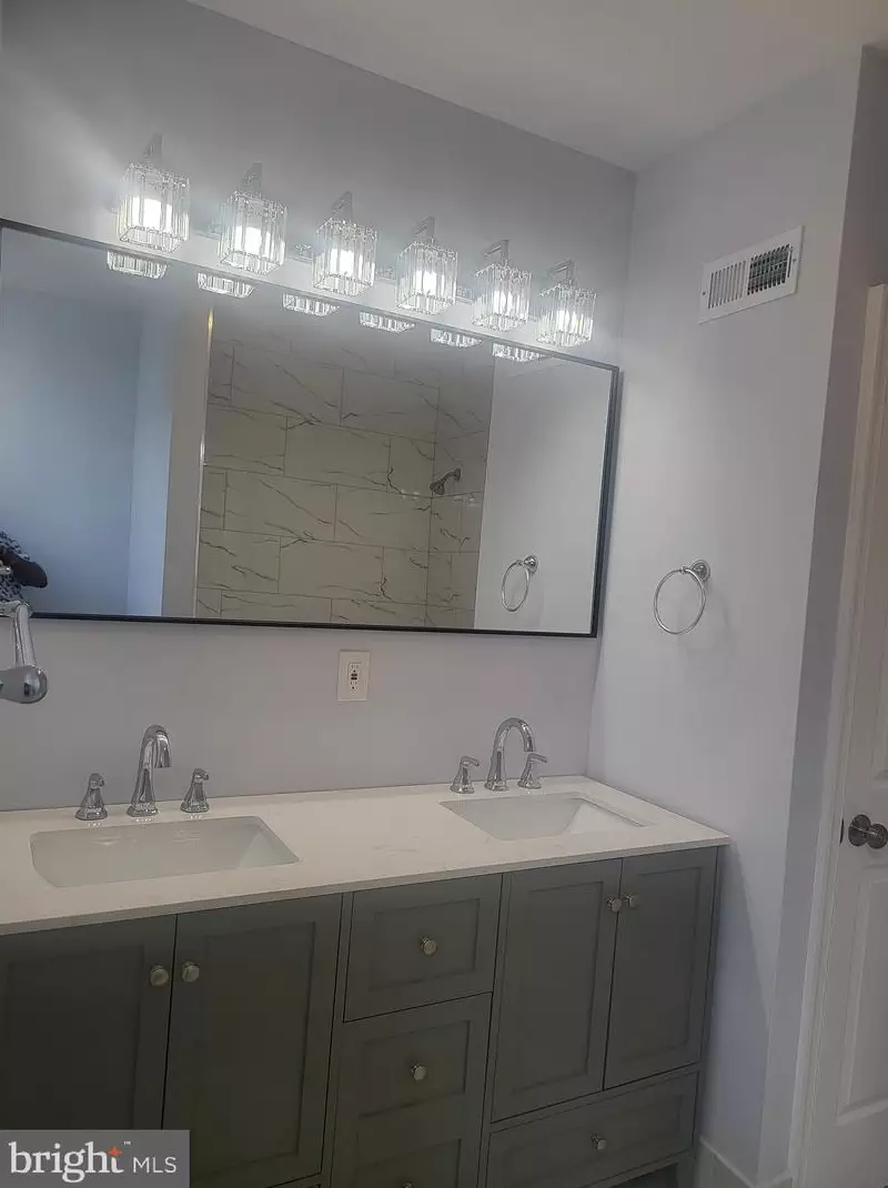 5224 Kingsessing Ave, Philadelphia PA  19143-4330 exterior