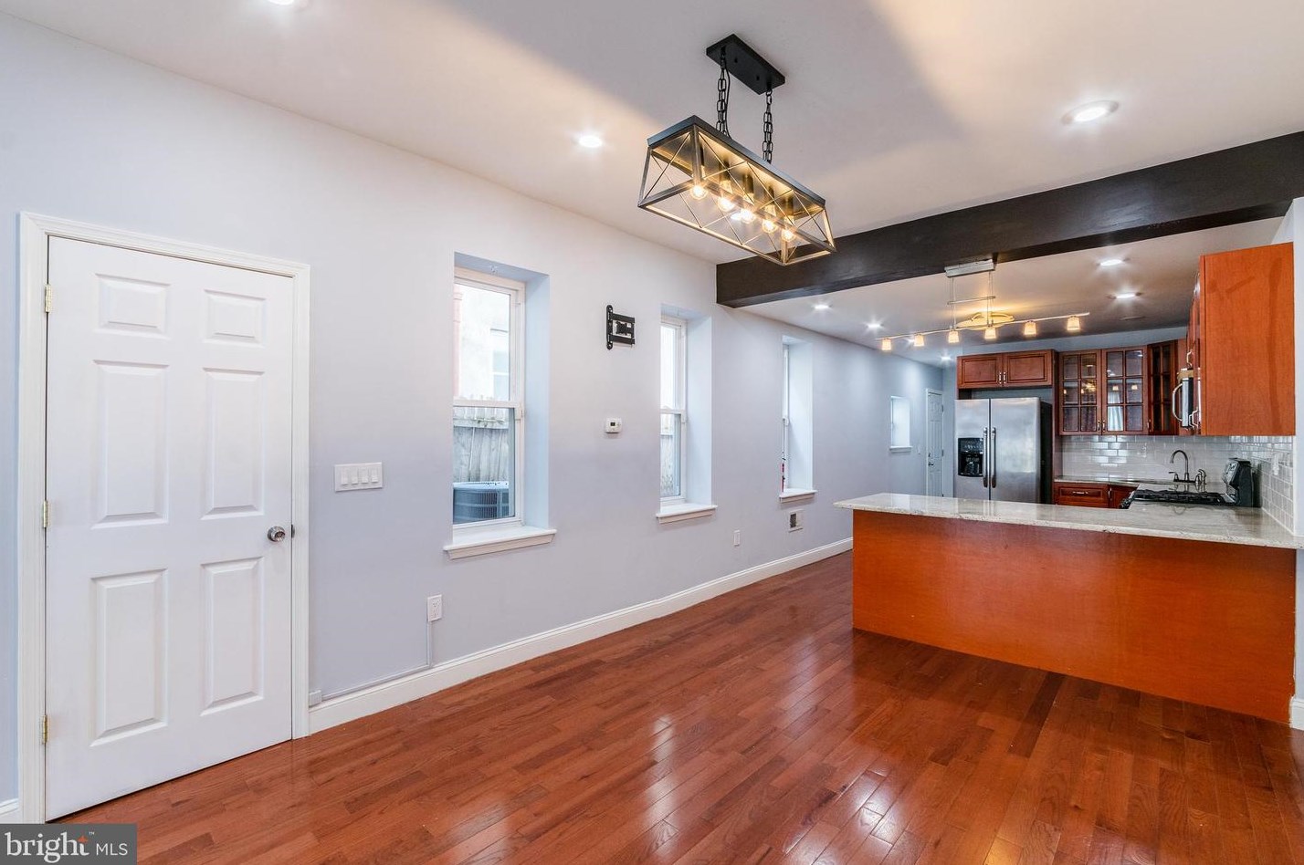 2027 Morris St, Philadelphia PA  19145-1424 exterior