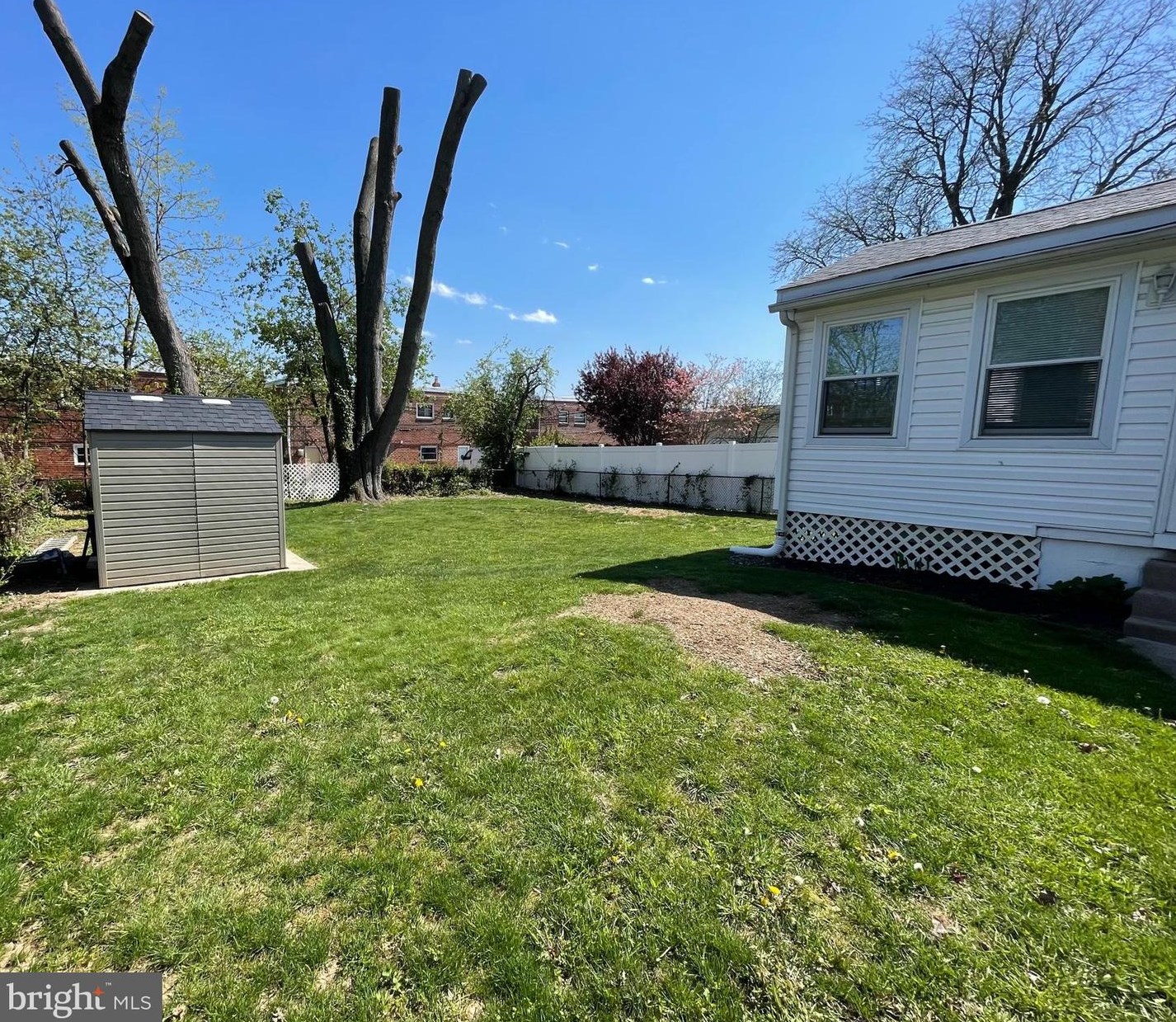 8117 Algon Ave, Philadelphia PA  19152-2203 exterior
