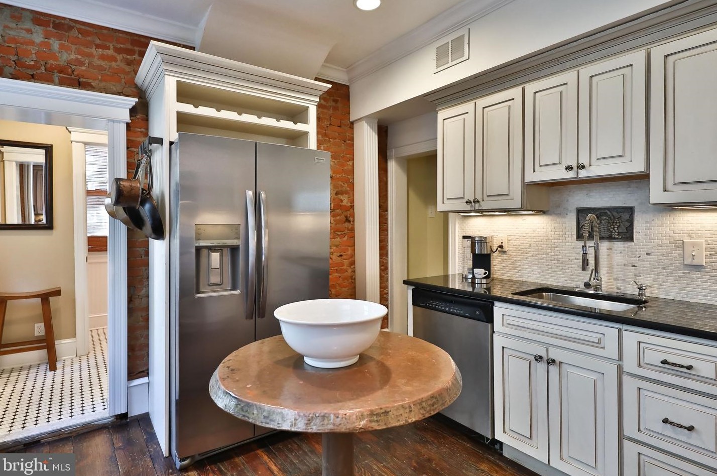 1514 Susquehanna Ave, Philadelphia PA 19132-0044 exterior