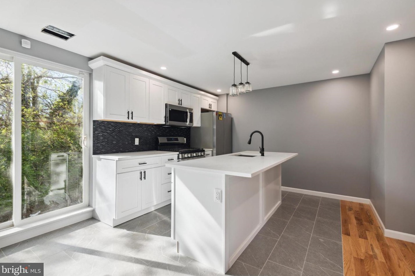 616 Brinton St, Philadelphia PA  19138-1004 exterior