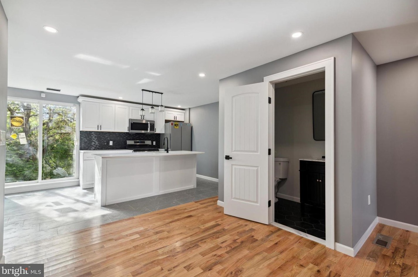 616 Brinton St, Philadelphia PA  19138-1004 exterior