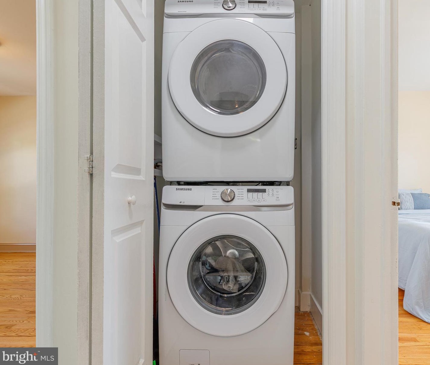 830 Cathedral Rd, Philadelphia PA  19128-2118 exterior