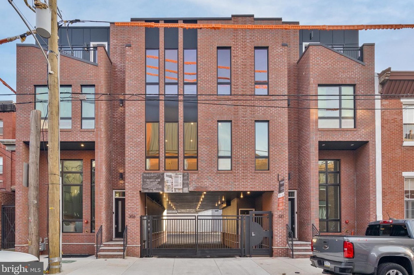 308 Reed St, Philadelphia PA  19147-5912 exterior