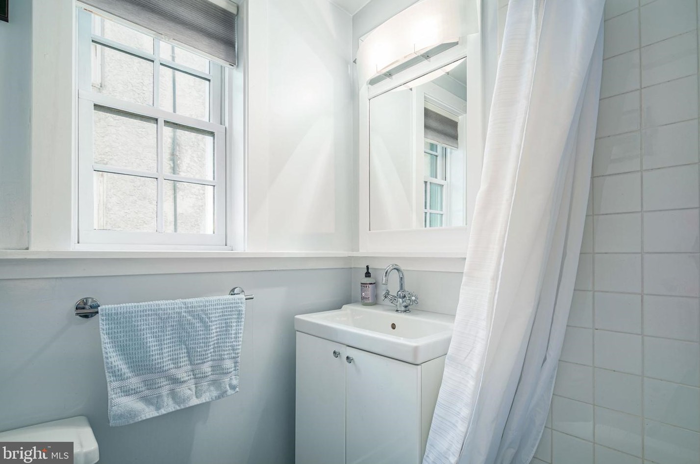 2304 Wallace St, Philadelphia PA  19130-3128 exterior