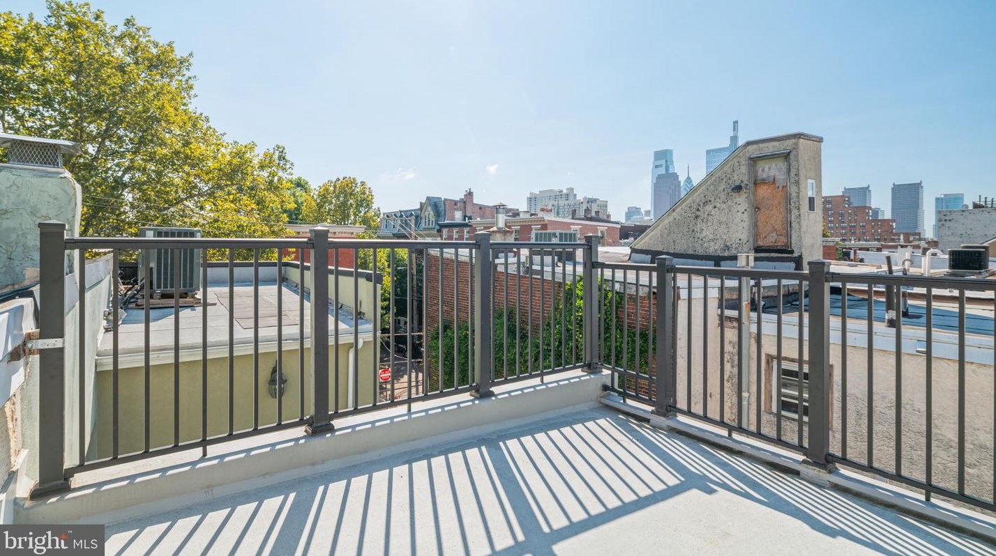 2304 Wallace St, Philadelphia PA  19130-3128 exterior