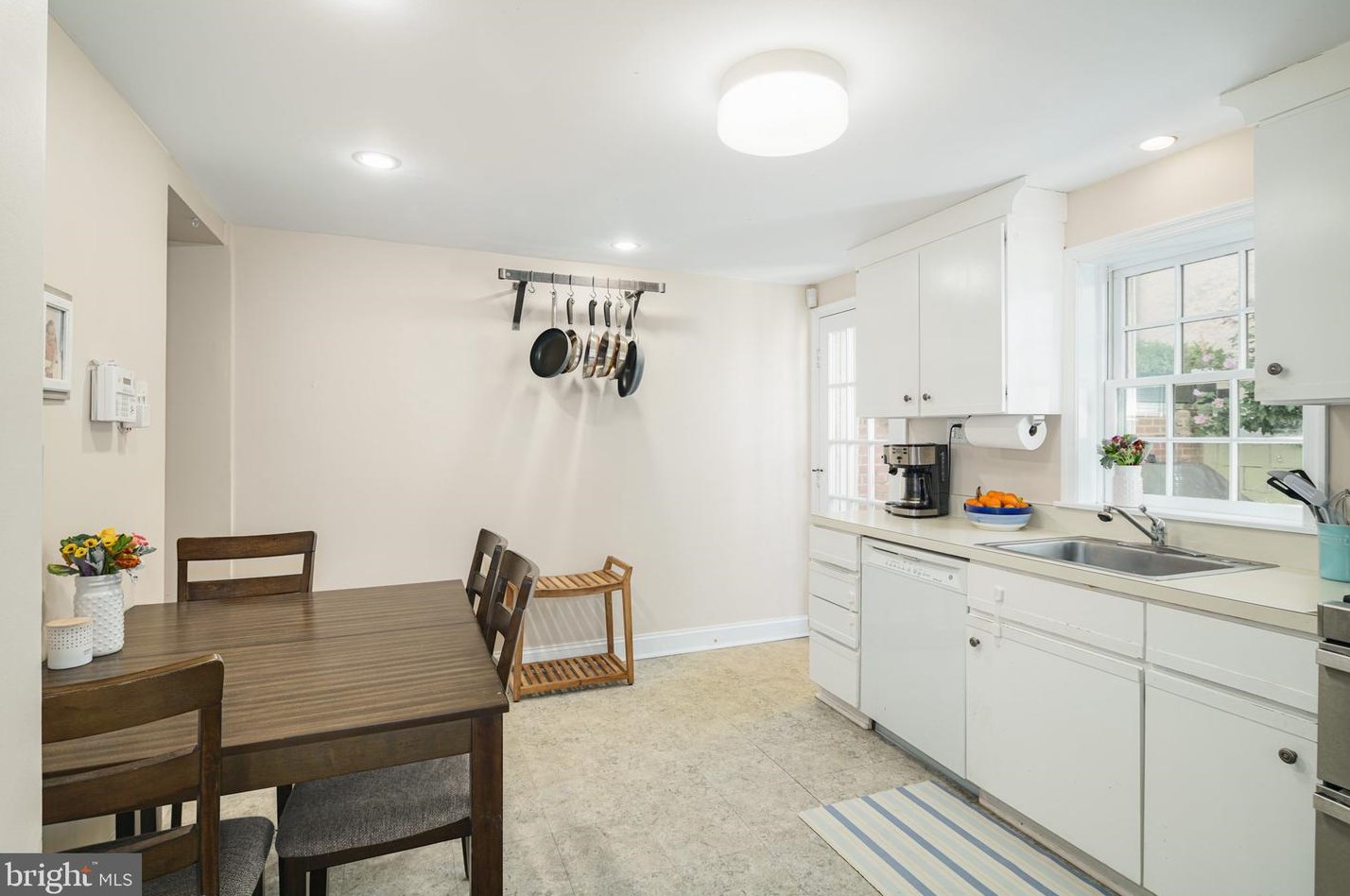 2304 Wallace St, Philadelphia PA  19130-3128 exterior