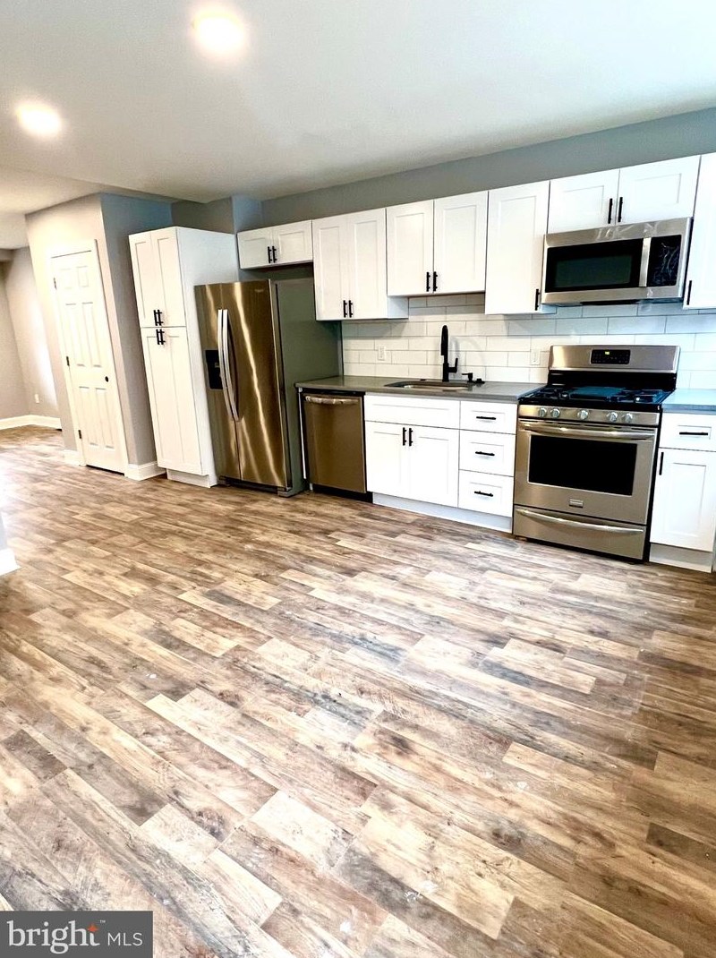 5654 Litchfield St, Philadelphia PA  19143-4717 exterior