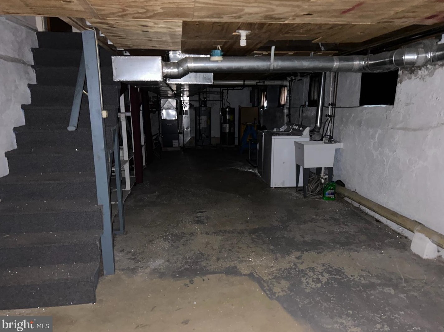 422 Huntingdon St, Philadelphia PA 19133-2619 exterior