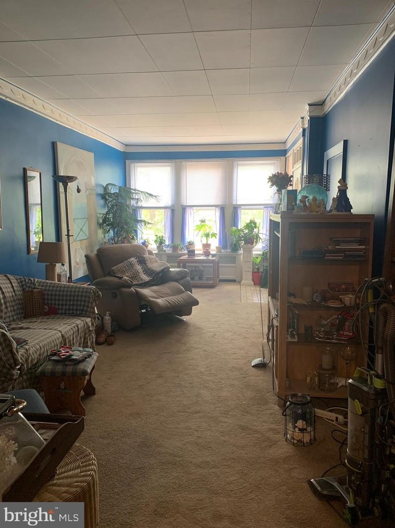 650 Wendover St, Philadelphia PA 19128-1719 exterior