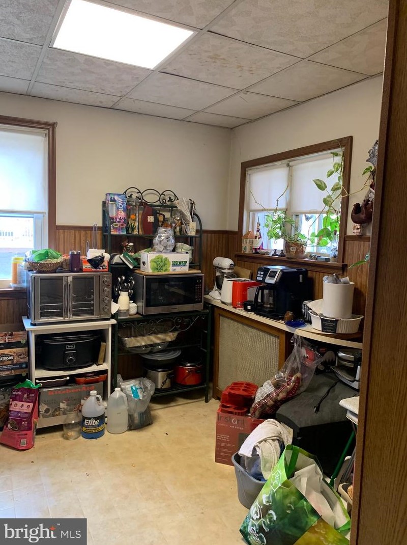 650 Wendover St, Philadelphia PA 19128-1719 exterior