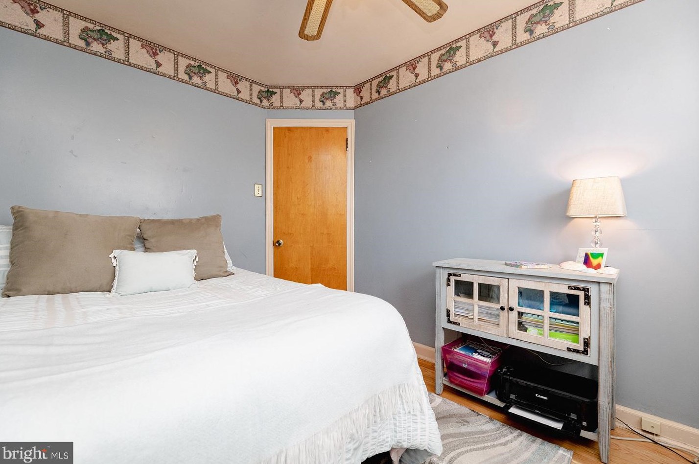 1906 Arthur St, Philadelphia PA 19111-2353 exterior