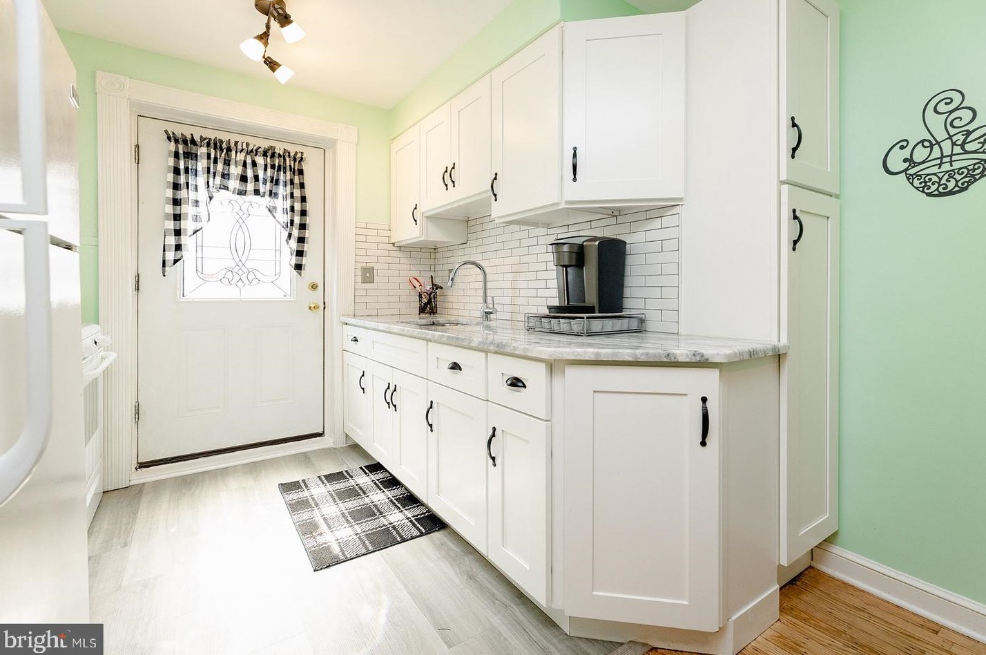 1906 Arthur St, Philadelphia PA 19111-2353 exterior