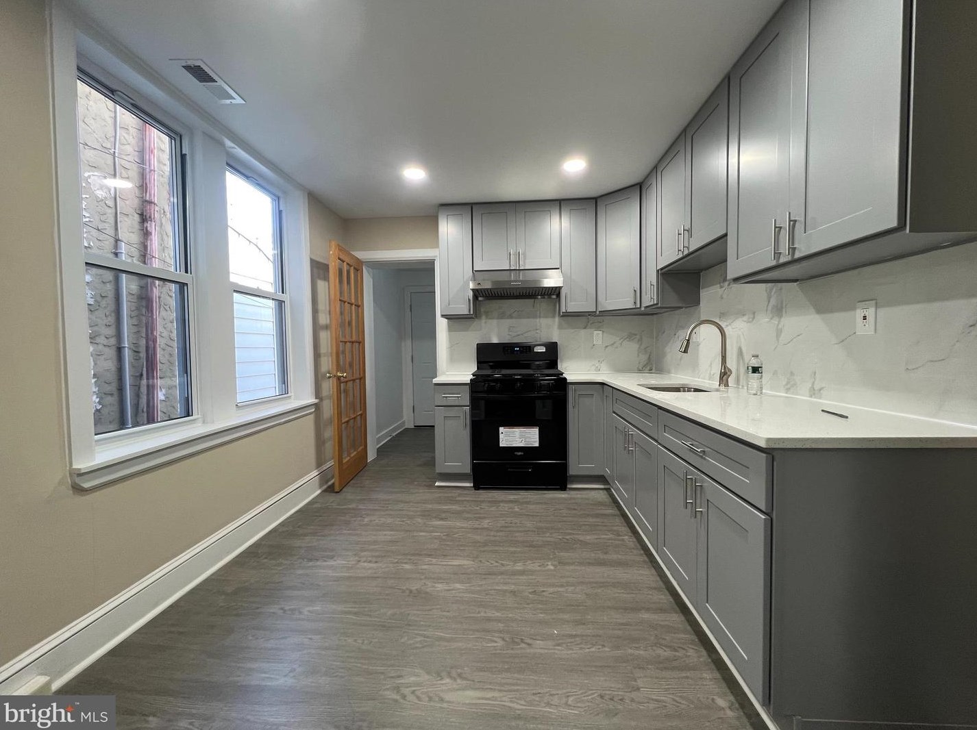 431 Shunk St, Philadelphia PA  19148-4640 exterior