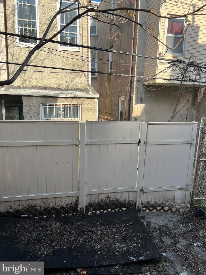 1705 Newkirk St, Philadelphia PA  19145-1626 exterior